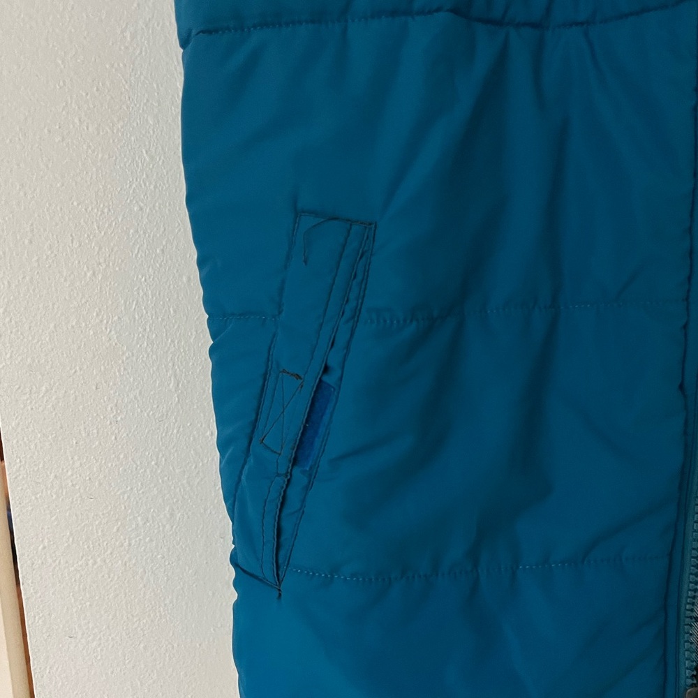 Kirra hooded unisex vest, size large - Picture 3 of 5
